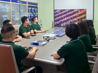 兆麟公司組織全體員工觀看閱兵式，激發愛國情懷與奮進動力